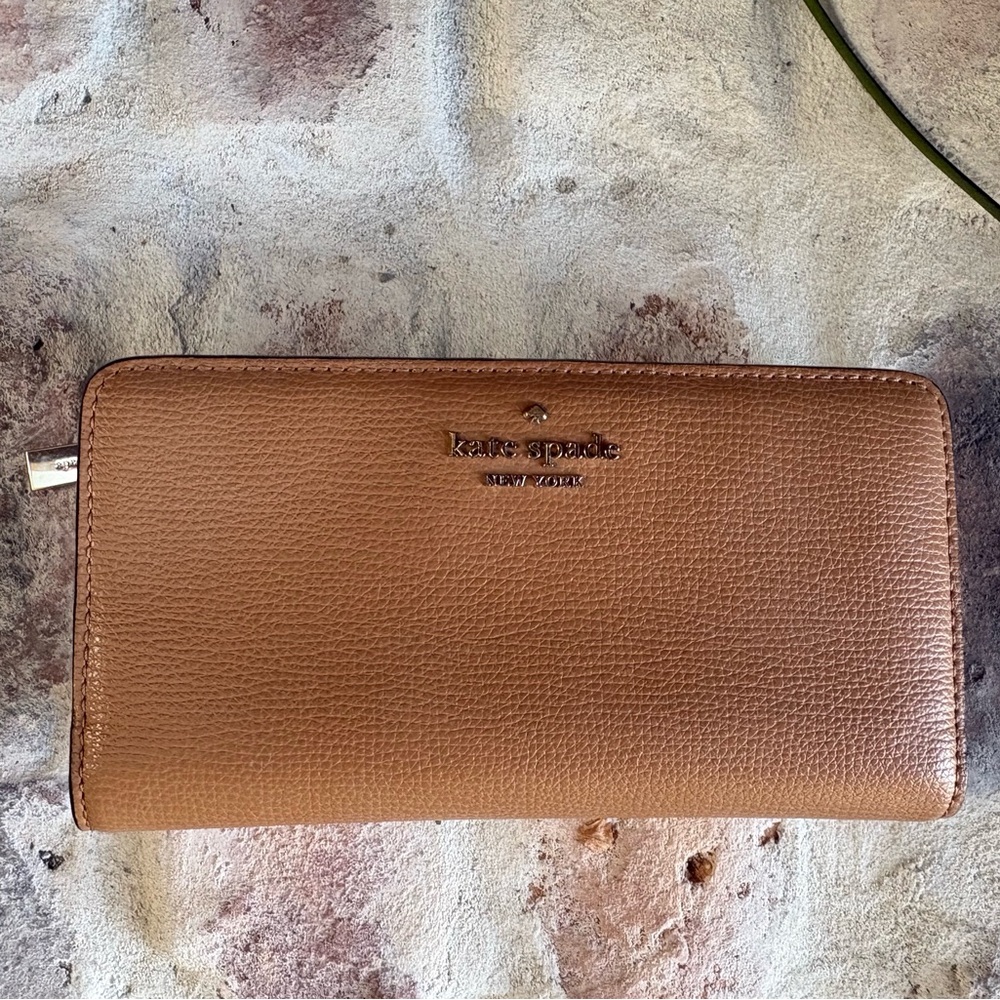 Kate Spade Brown Leather wallet